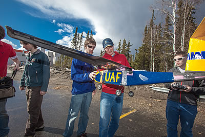 UA Scholars students build a model plane