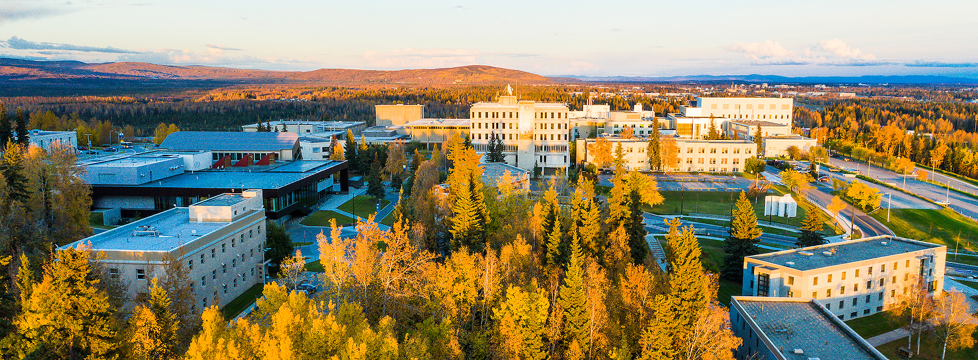 Aerial view of 香港六合彩开奖直播 Troth Yeddha campus in Fairbanks in autumn.